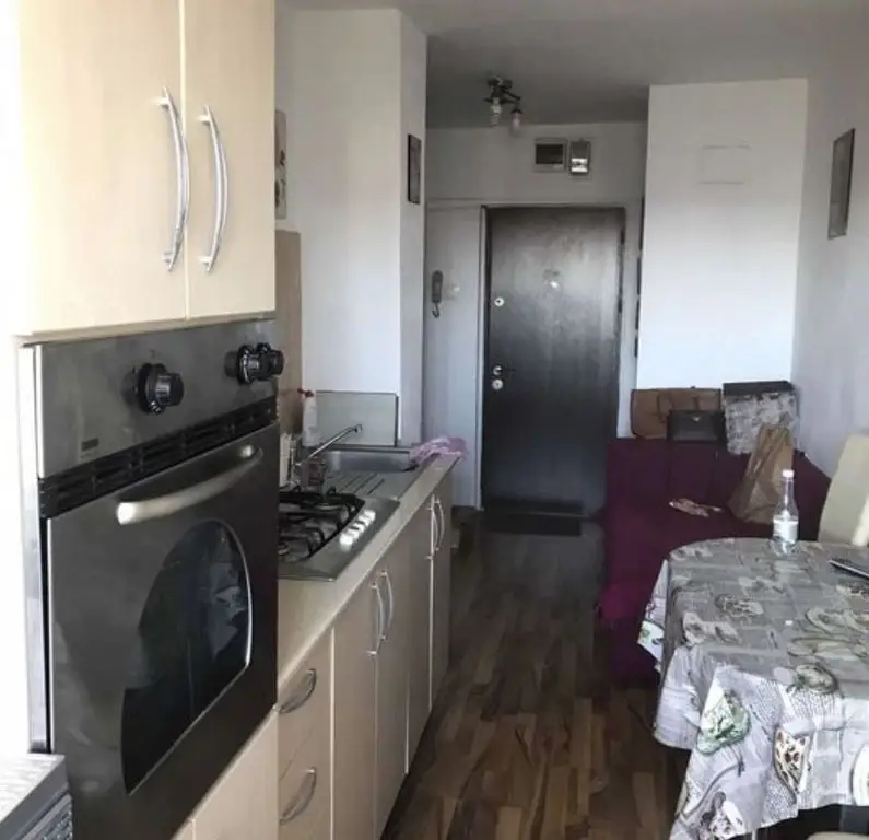 Apartament de vanzare 2 camere zona Abator