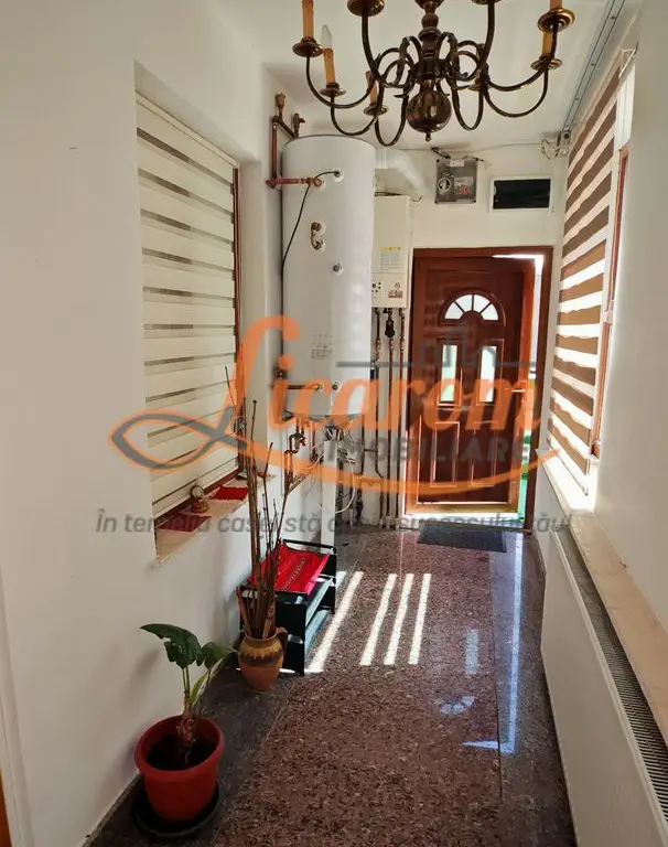 Vila 10 camere,pretabil compartimentare in 2 unitati separate,ASTRA.