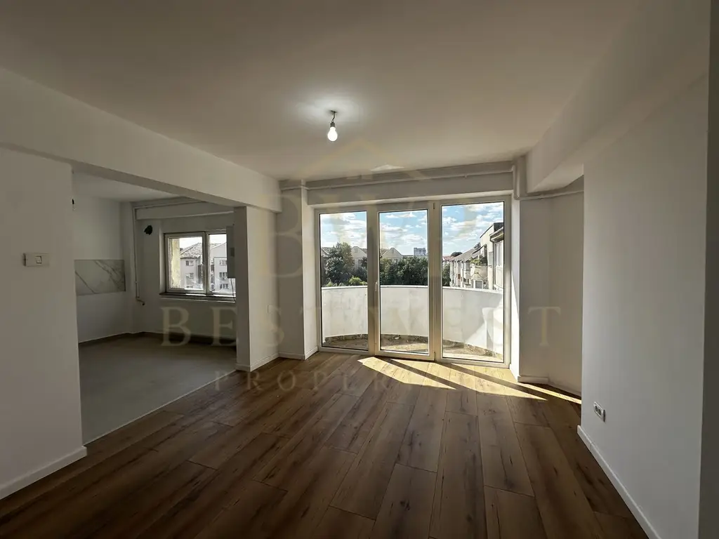 Apartament 3 camere, zona Modern, 0% comision