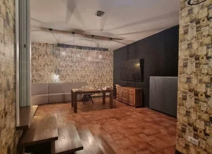Apartament 6 camere, gradina privata