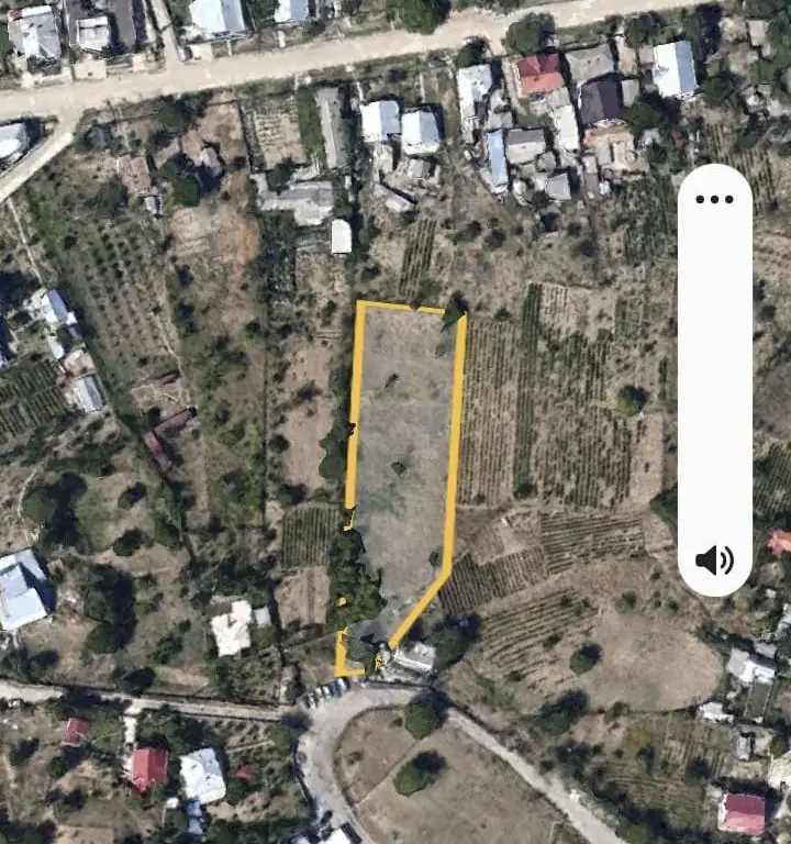 Iasi - Tomesti 3600mp intravilan intre case zona linistita + utilități
