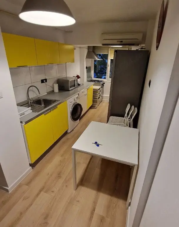 De inchiriat - apartament cu 2 camere, Siderurgistilor Vest , etaj 1