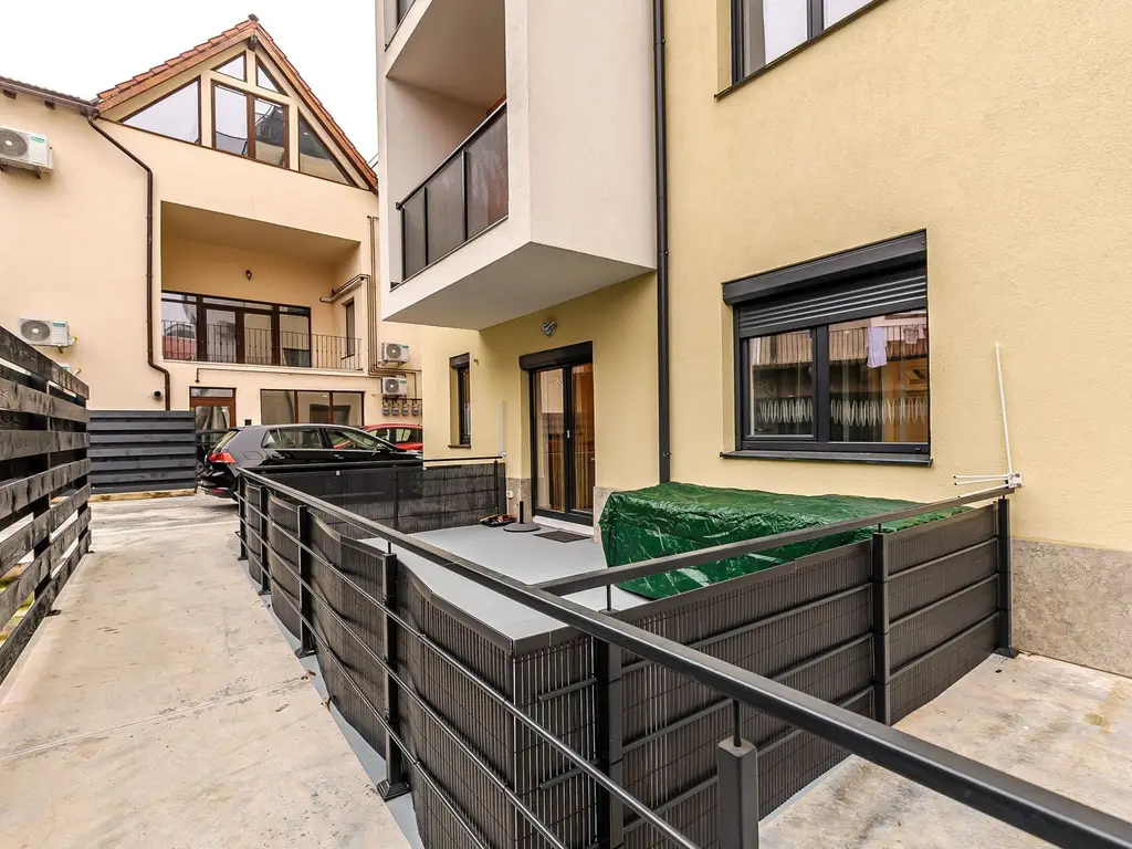 Apartament ultracentral în bloc nou, 2 camere cu terasa proprie
