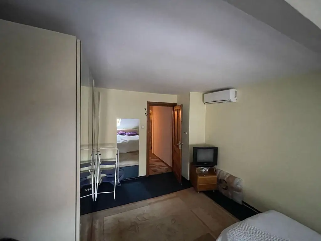 Apartament ultracentral, str V. Alecsandri, 110 mp utili. 174 900 E