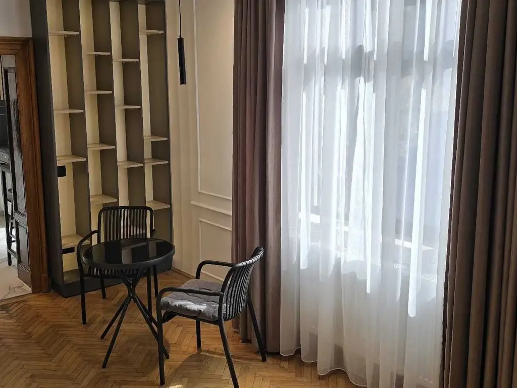 Inchiriez 2 camere, zona Vasile Lascar - Dacia