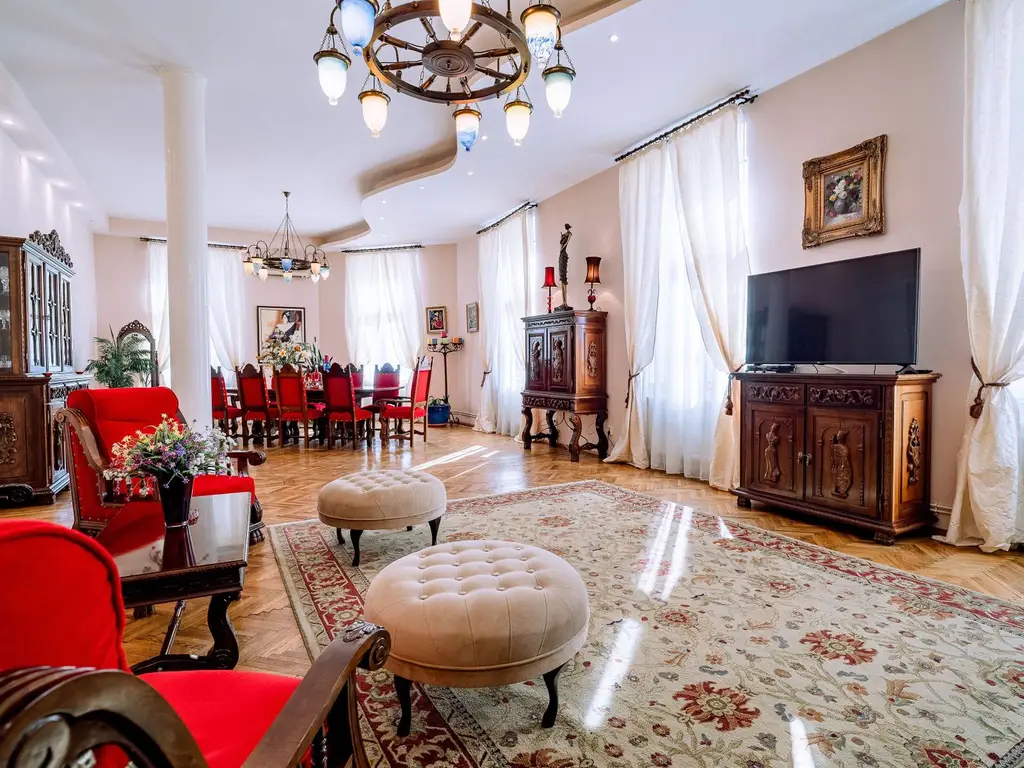 Apartament 4 cam, ultracentral, 170 mp. 289.000 E neg. Comision 0