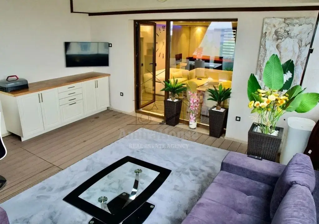 Apartament 3 camere tip Penthouse, 80 mp, 30 mp terasa, boxa, 2 parcari, Marasti