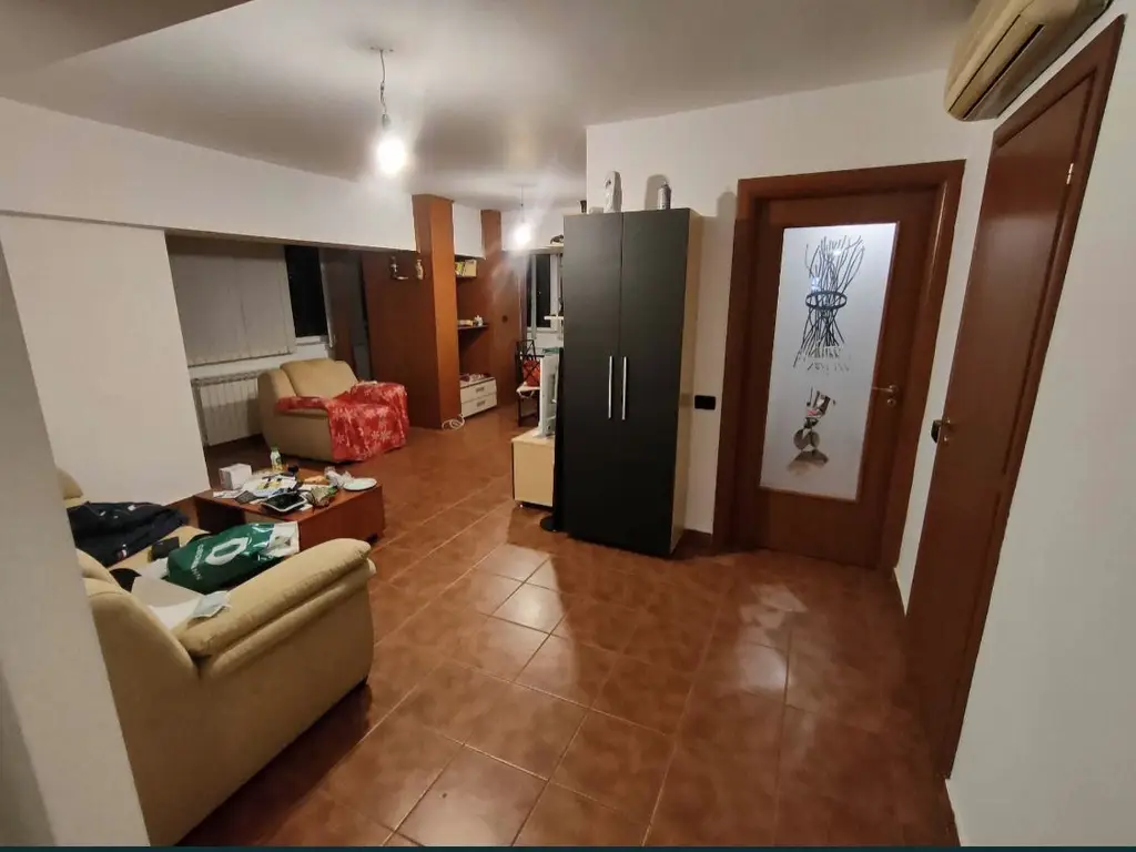 3 camere, zona Dacia, 93 mp, decomandat