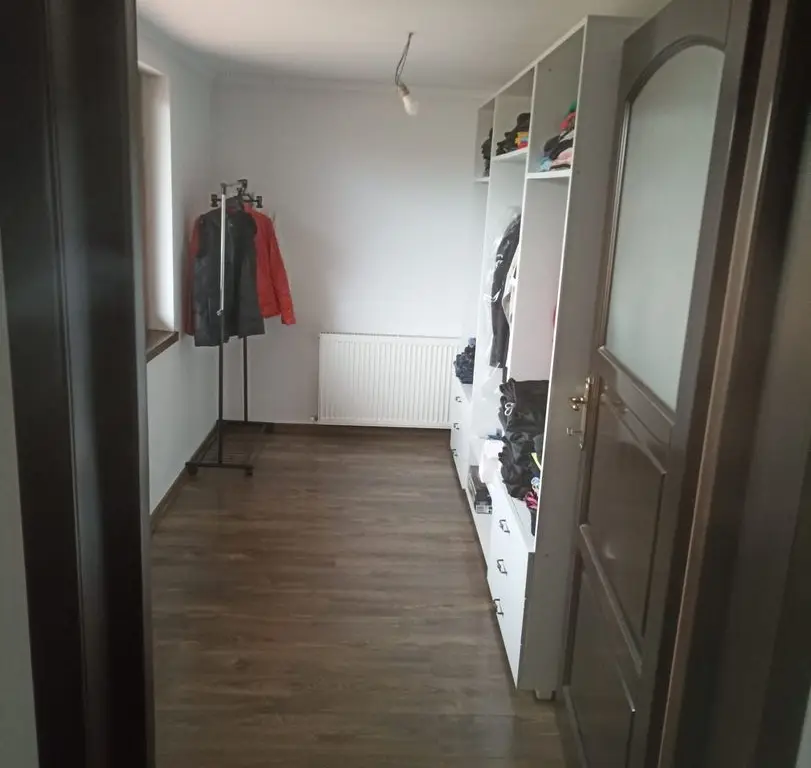 BRASADAS vinde casa NOUA 4 cam 6.5 ari.
