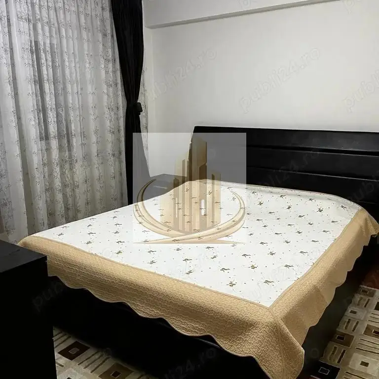 Apartament 3 camere, decomandat, zona Lunei
