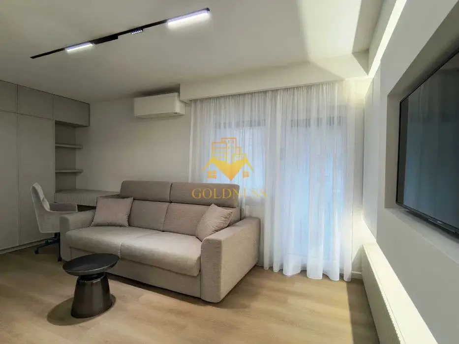 1 Camera Decomandata, Centru, P-ta Mihai Viteazu, Modern, Parcare