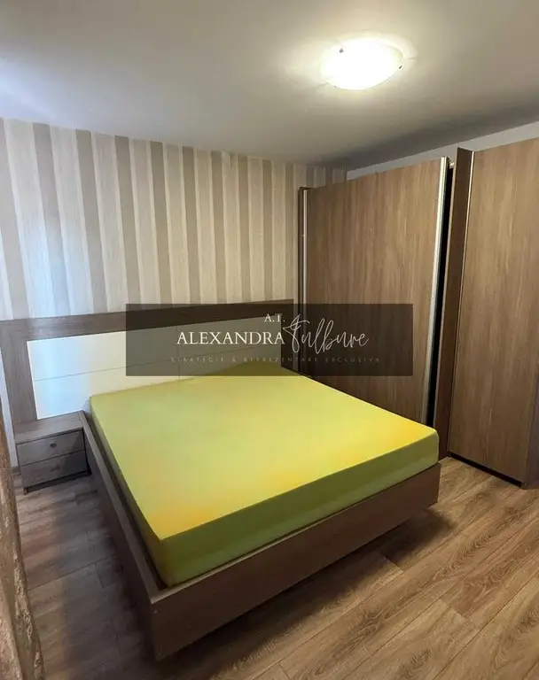 Apartament 2 camere decomandate, balcon, etaj intermediar, parcare