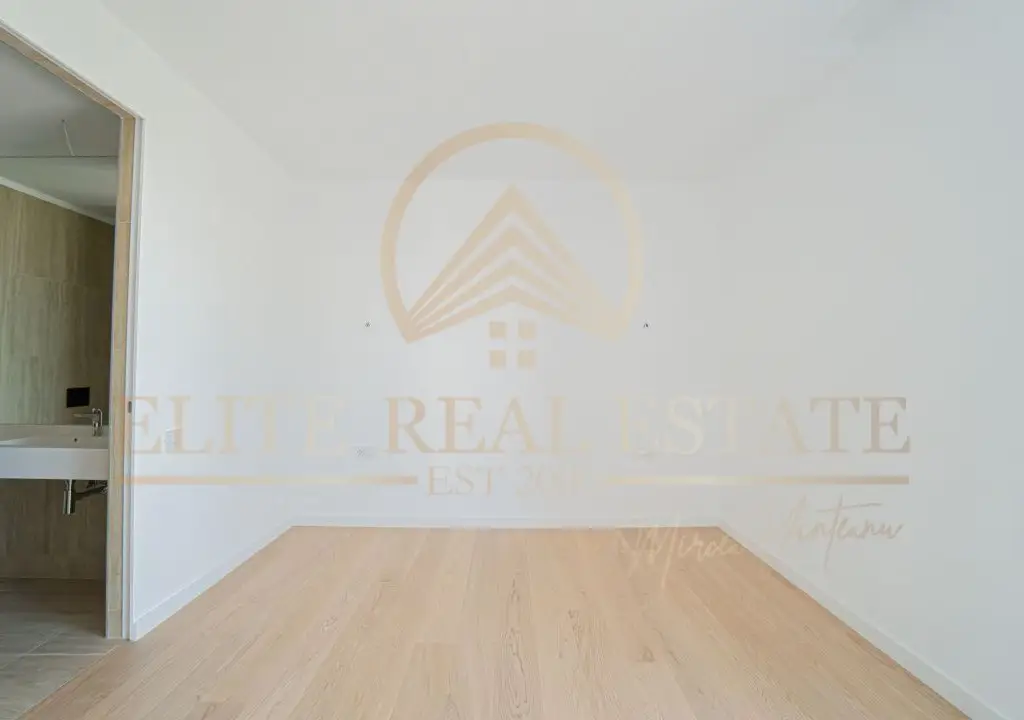 Stațiunea Mamaia - Vânzare apartament cu 4 camere, 3 bai cu vedere la mare.