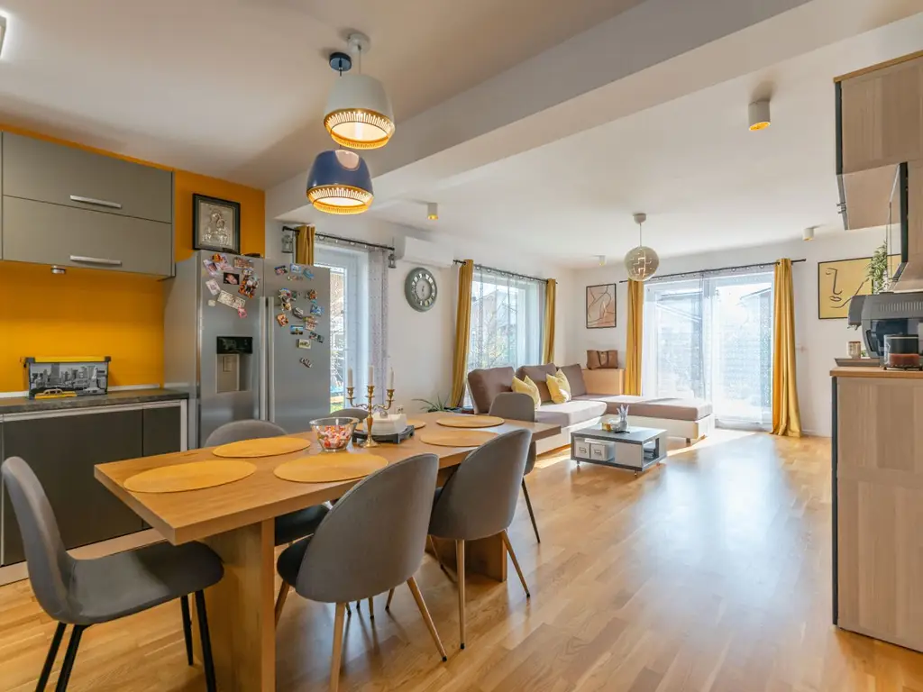Casa mobilata utilata modern cartier Izvor Tarlungeni Brasov