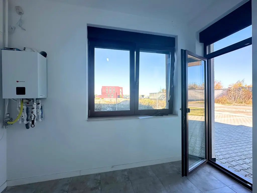 Apartament tip studio de vânzare lângă Paradisul Acvatic cu parcare si boxa