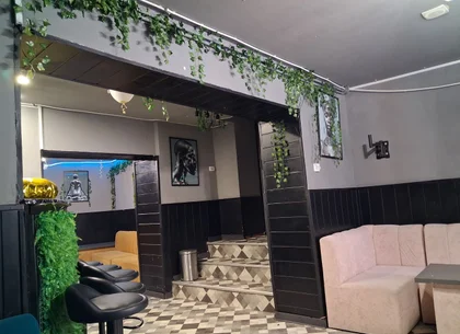 BRASADAS inchiriaza spatiu comercial stradal cu 3 intrari.