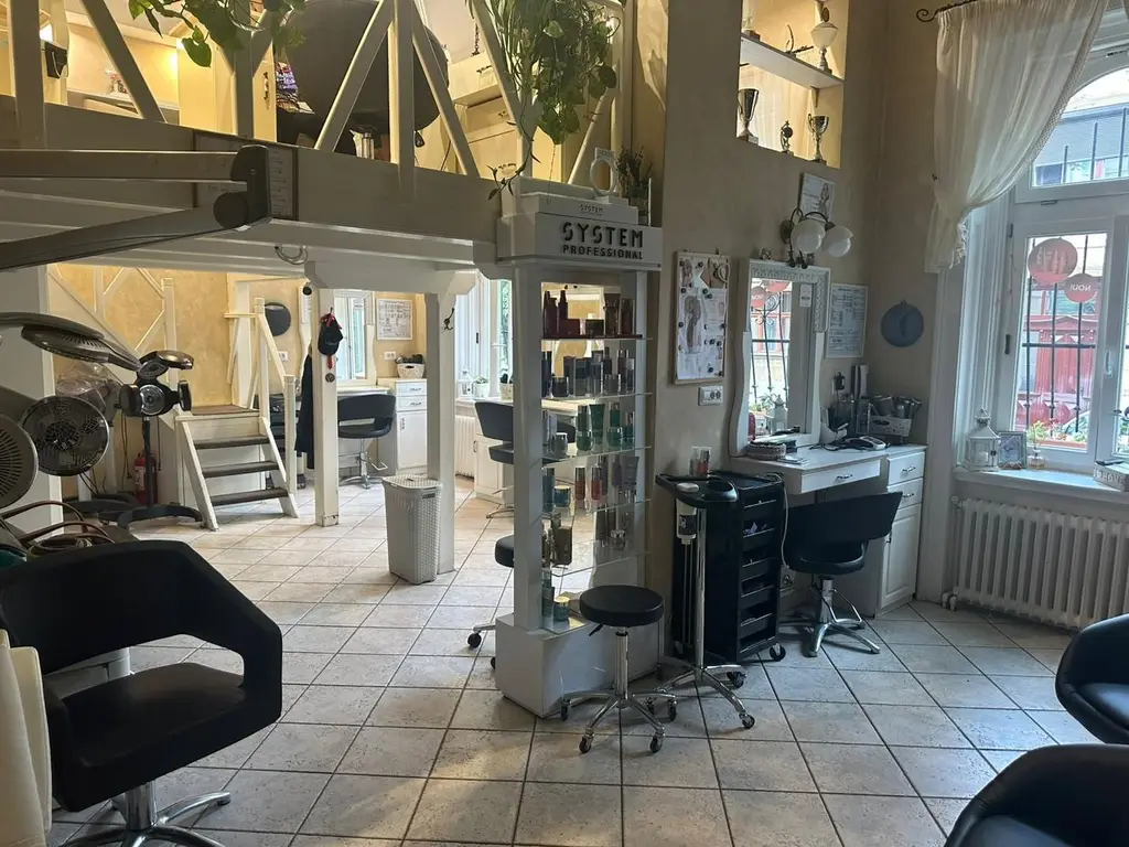 Spațiu comercial, ultracentral 125 mp – Oradea, Piața Unirii. 309 00 E