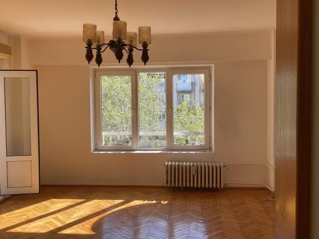 Apartament de vanzare 3 camere Bd Octavian Goga- zona Unirii