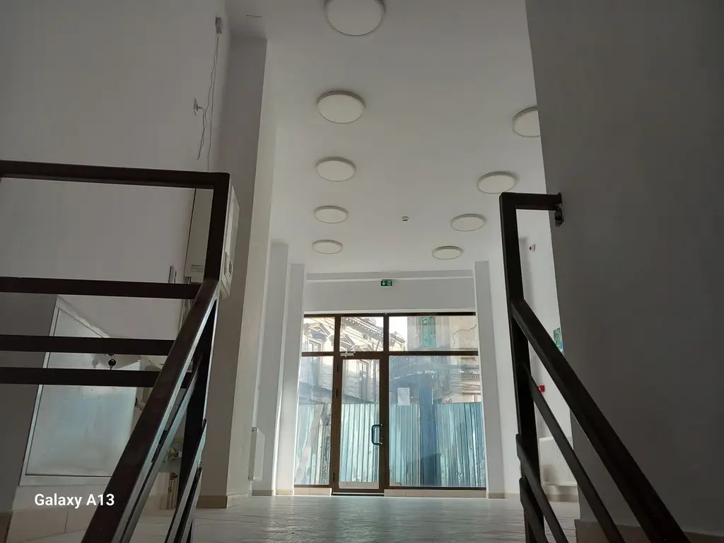BRASADAS închiriază spatiu comercial RENOVAT Lipscani 120mp.