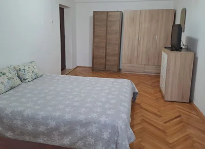 De inchiriat  apartament 2 camere Ultracentral, et. 1, 1800 lei