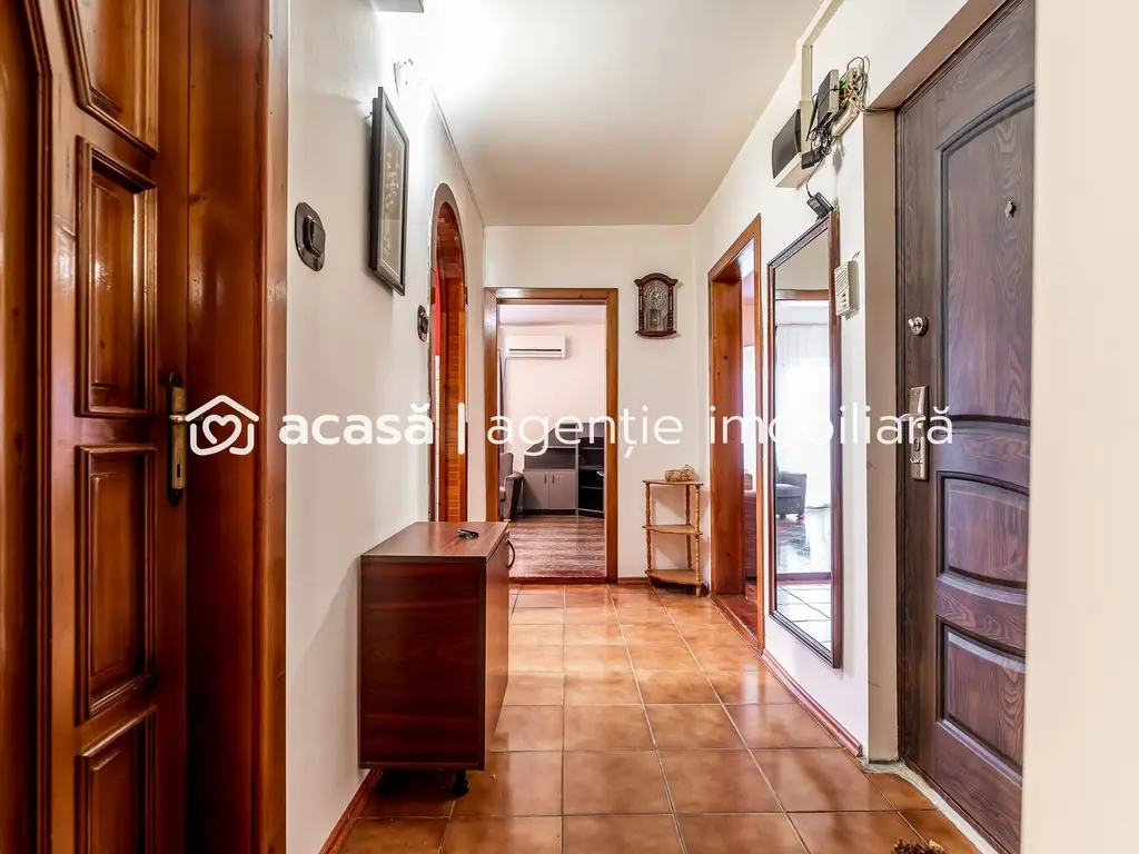 Apartament 3 camere,3 balcoane, lângă Malul Mureșului