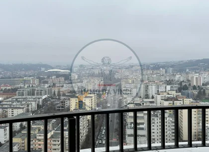Penthouse West Tower