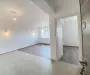 Apartament tip studio pozitionat la etajul 1 zona Tractorul Brasov