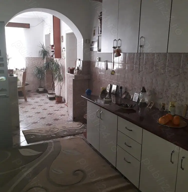 BRASADAS vinde casă in zona Barițiu.