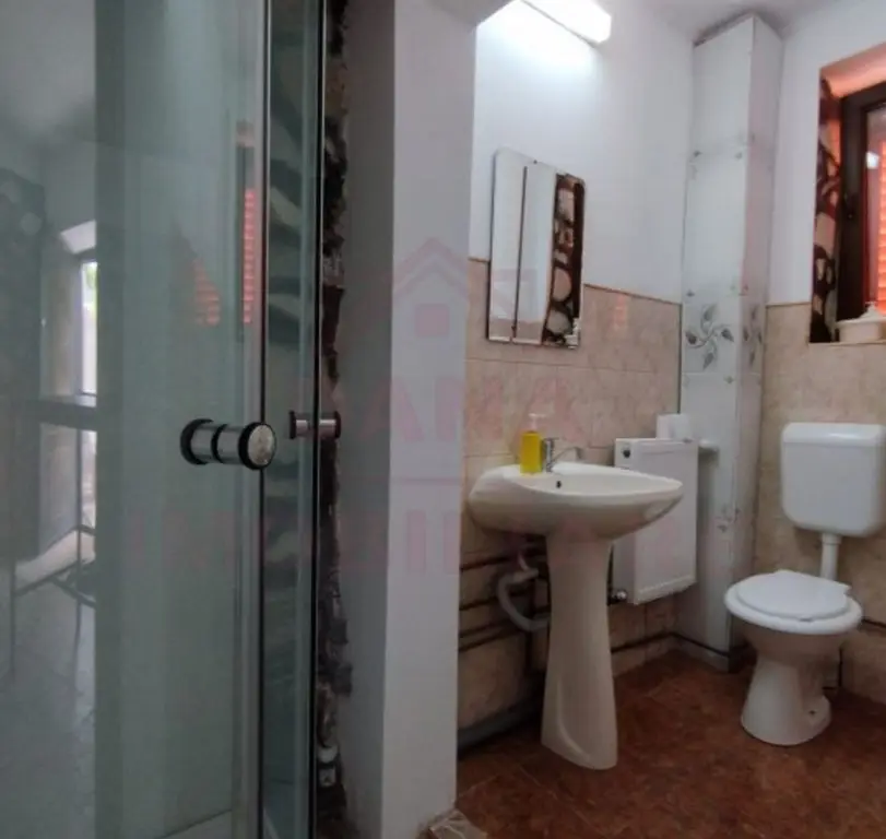 CASĂ DE VÂNZARE ÎN POUANA MĂRULUI,JUD. CARAȘ-SEVERIN