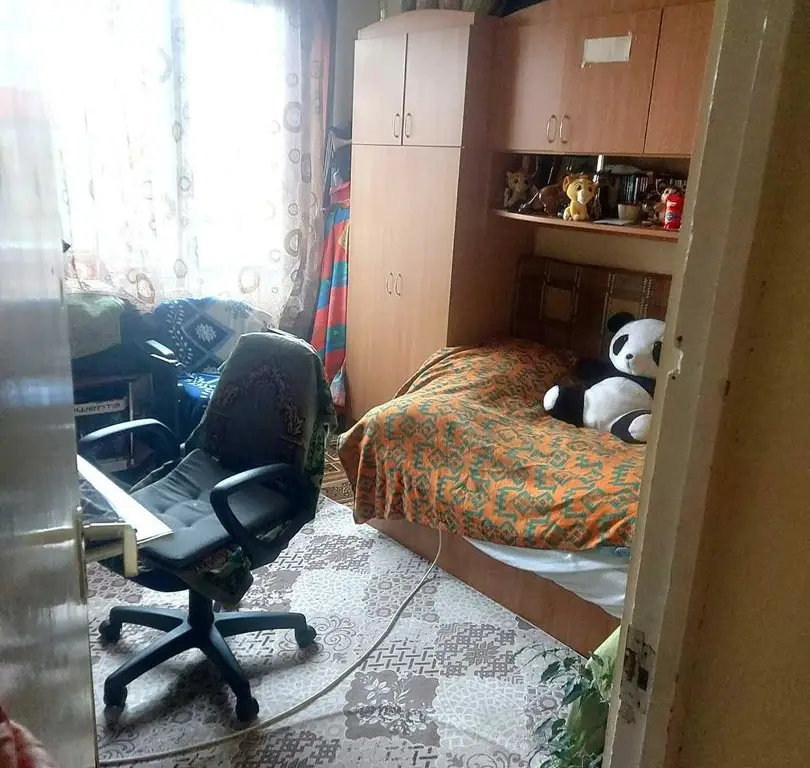 BRASADAS vinde ap 2 cam etaj 4/4 in Carpați 1.