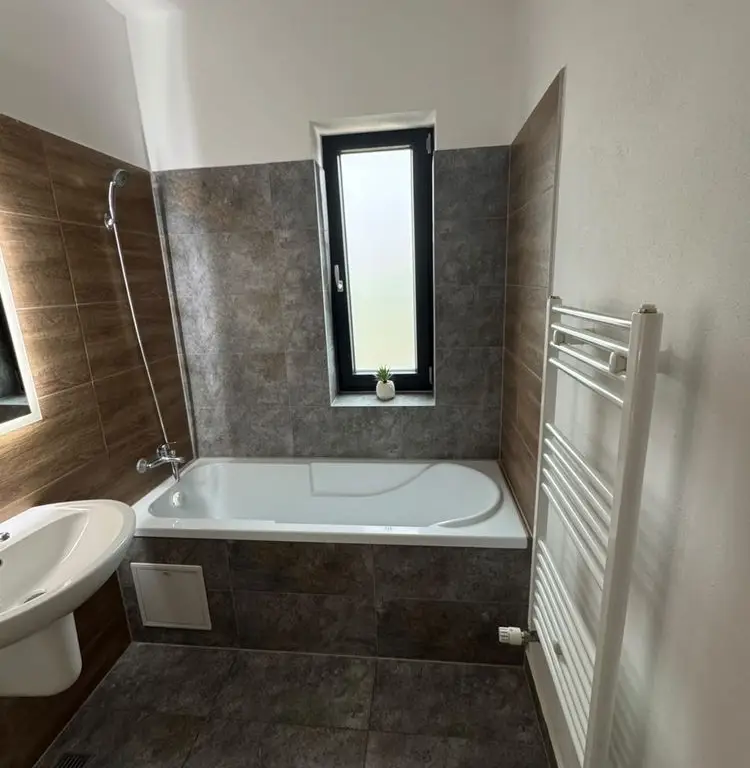 Apartament 2 camere GIROC