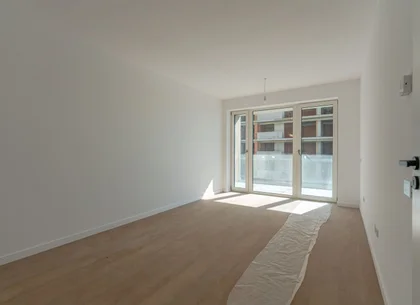 Apartament Decomandat | 53 mp utili + 10 mp balcon | Sala Polivalentă