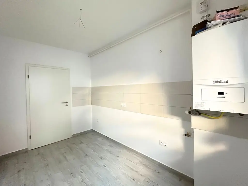 VÂNZARE APARTAMENT 2,5 CAMERE NOU NELOCUIT