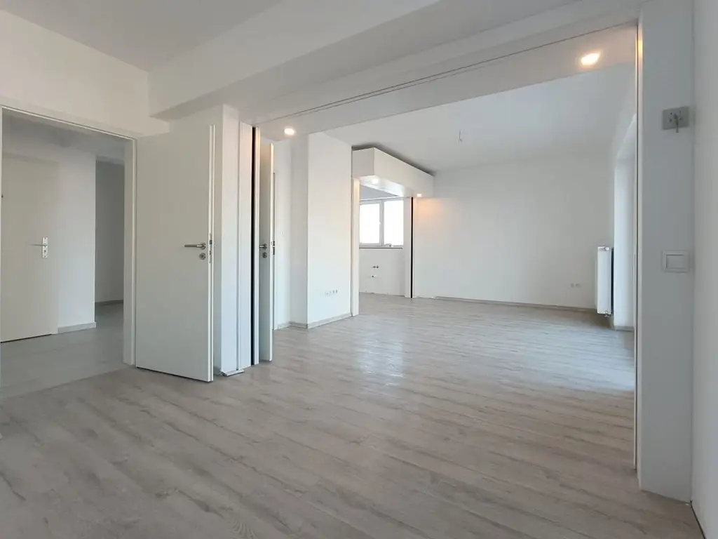 Oferim spre vanzare apartament 2 camere modern cu pereti retractabili