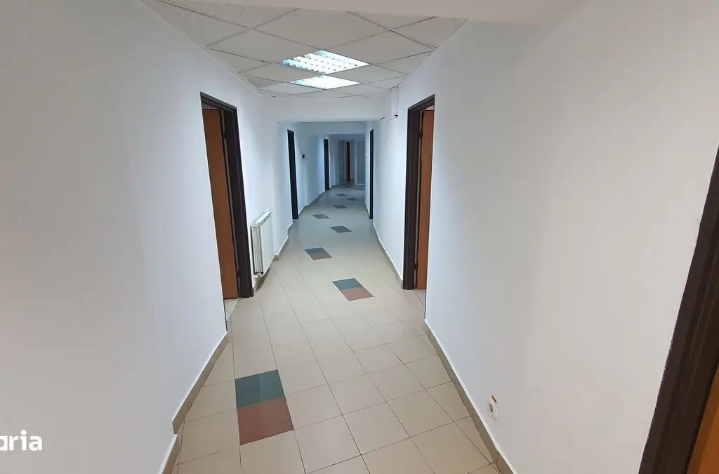 Spatiu birouri de vanzare in Piata Unirii, blocul Sitraco, 1100 mp
