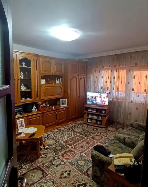 Apartament cu 3 camere in Tomis 3