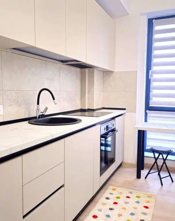 Apartament cu o camera, bloc nou - Prima inchiriere