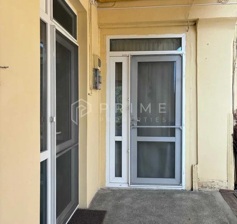 Apartament 3 camere, 80 mp, Ultracentral – Etaj 1, Tavan Înalt (3,9 m)