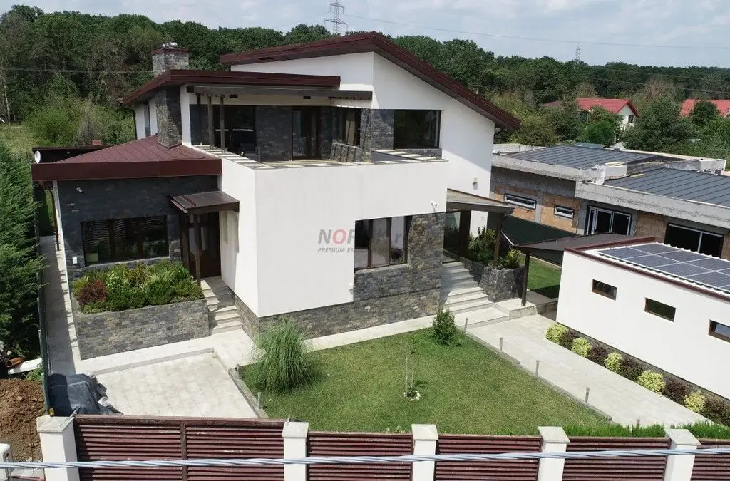 Balotesti vila de lux 8 camere, 450mp utili, la 20 min de Bucuresti