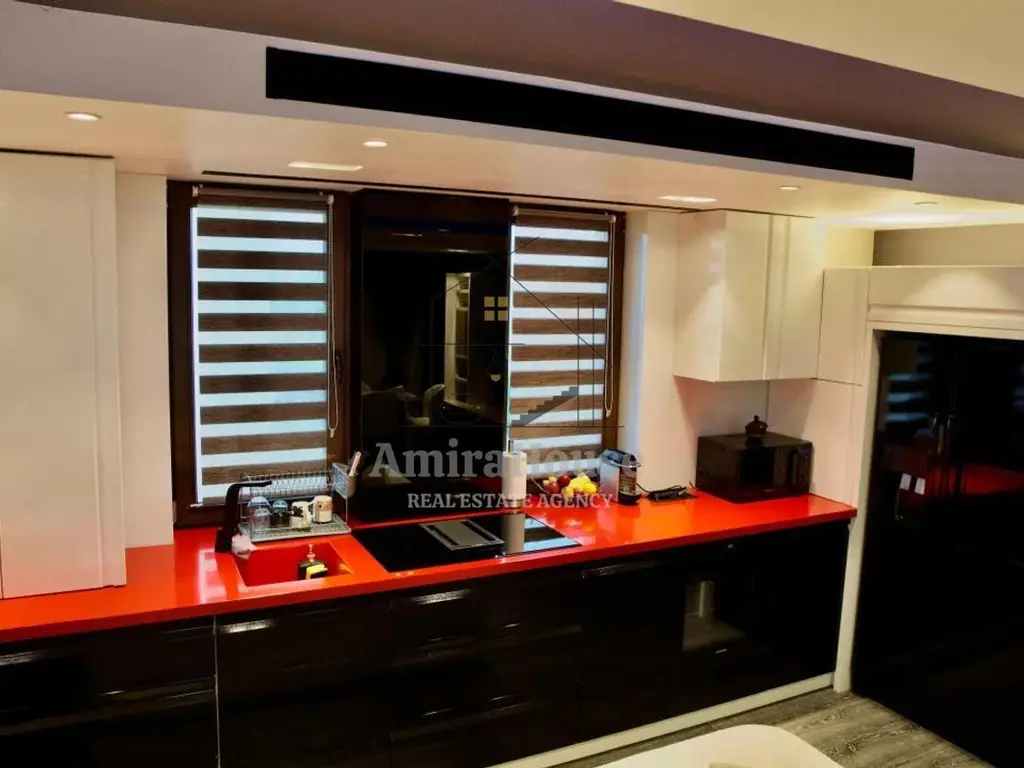 Apartament 3 camere tip Penthouse, 80 mp, 30 mp terasa, boxa, 2 parcari, Marasti