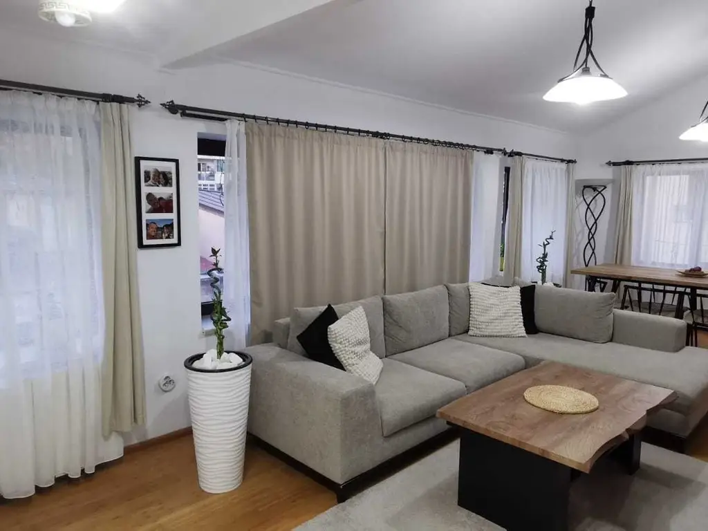 Duplex-apartament 3 camere 90,5mp utili, in vila P+1+M cu curte 639 mp