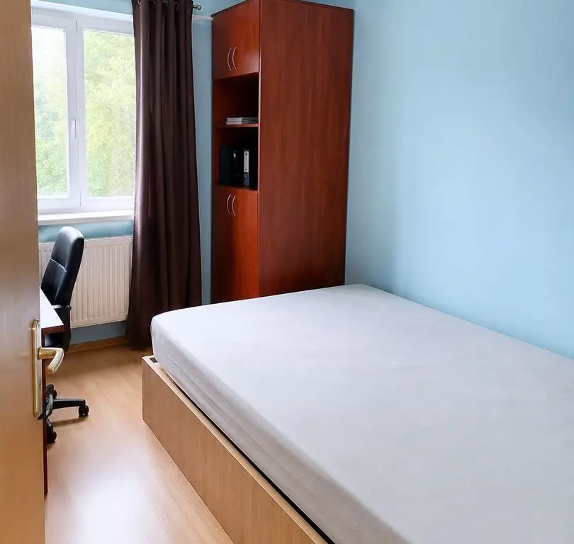 Apartament 4 cam, 79 mp, etaj 1, 2 băi, 2 balcoane, Lipovei – 130.000