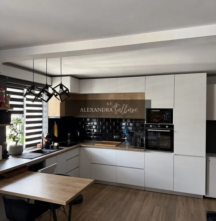 Apartament 2 camere, balcon, 2 parcari, BMW