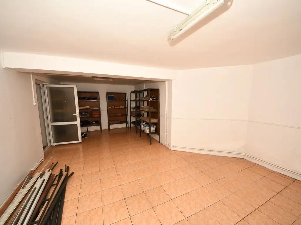 Vila spatioasa, pretabil pentru locuit/clinica, zona Micro 17 – Galati