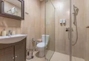 Pensiune Râșnov, 13 camere plus locuință proprietar, zonă Cetate