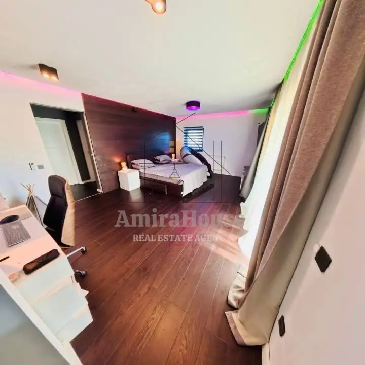 Apartament 3 camere, 107 mp, finisat, parcare, cartierul Europa