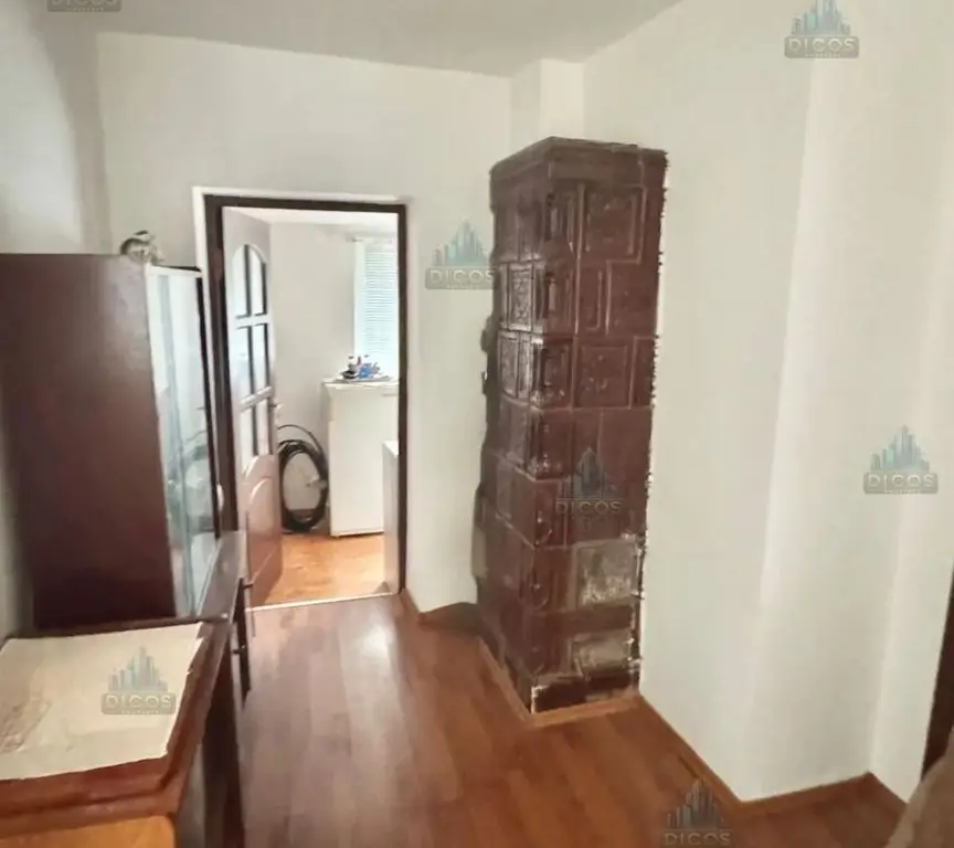 Casa de vanzare