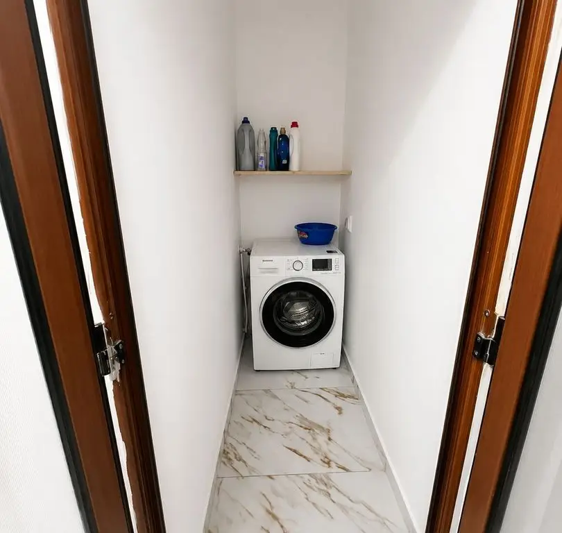 Apartament spațios 3 cam, complet renovat, mobilat – disponibil 01.07.