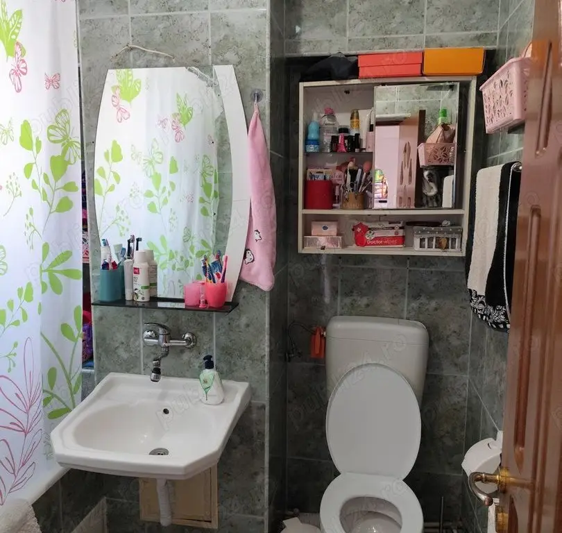 Ag BRASADAS vinde apt 3 cam etaj 4/4 Micro 16.