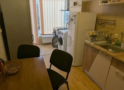 De inchiriat apartament cu 3 camere, Mazepa 1 la BR-uri, etaj 1, 550 euro